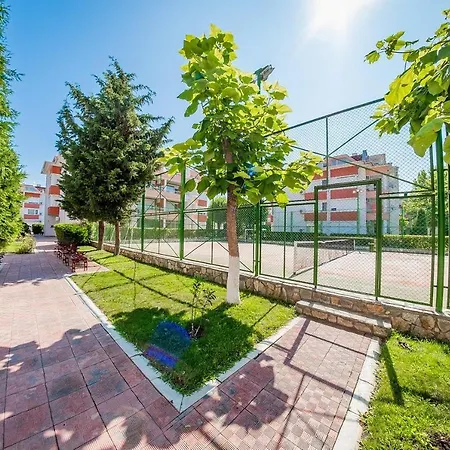 Studio - Sleeps 4 & Access To Pools Lägenhet *