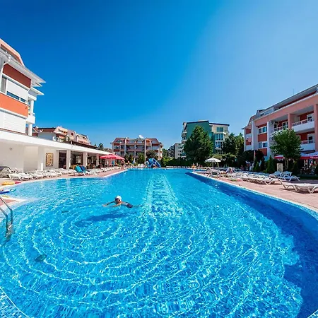 Studio - Sleeps 4 & Access To Pools Apartment